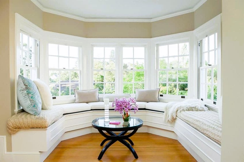 beautiful bay window seat with comfy